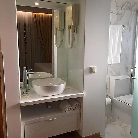 Estalagem Turismo Hotel 4*